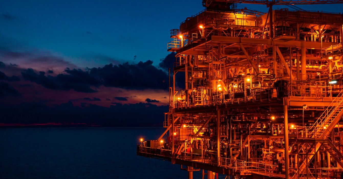 offshore-the-sunset-industry-oil-and-gas-production-petroleum-pipeline-background offshore-the-sunset-industry-oil-and-gas-production-petroleum-pipeline-background